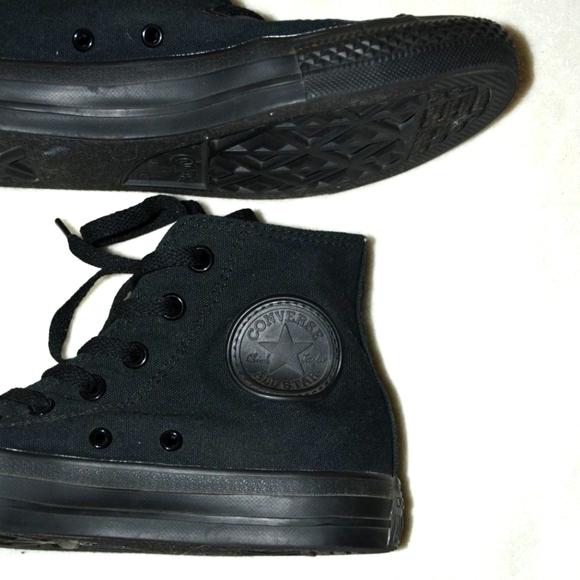 Converse Chuck Taylors - Picture 3 of 3